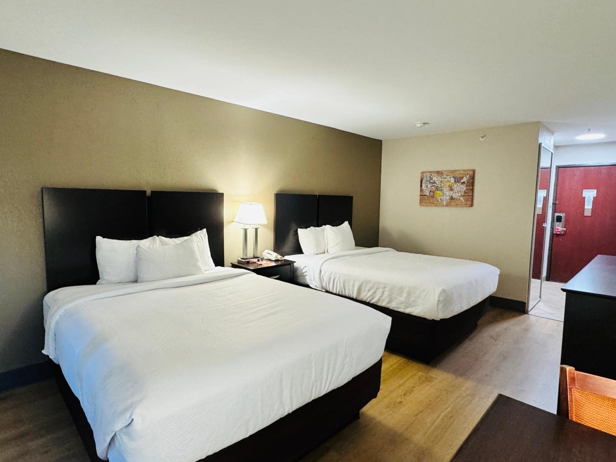 Econo Lodge Inn & Suites Monroe Exteriör bild